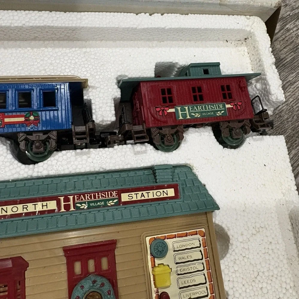 Vtg New Bright Hearthside Village Holiday Christmas Train No. 173 1994 Works
